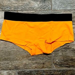 VICTORIA SECRETS UNDERWEAR PINK BOYSHORT  NWT SZ MED NWT BOUTIQUE ORANGE
